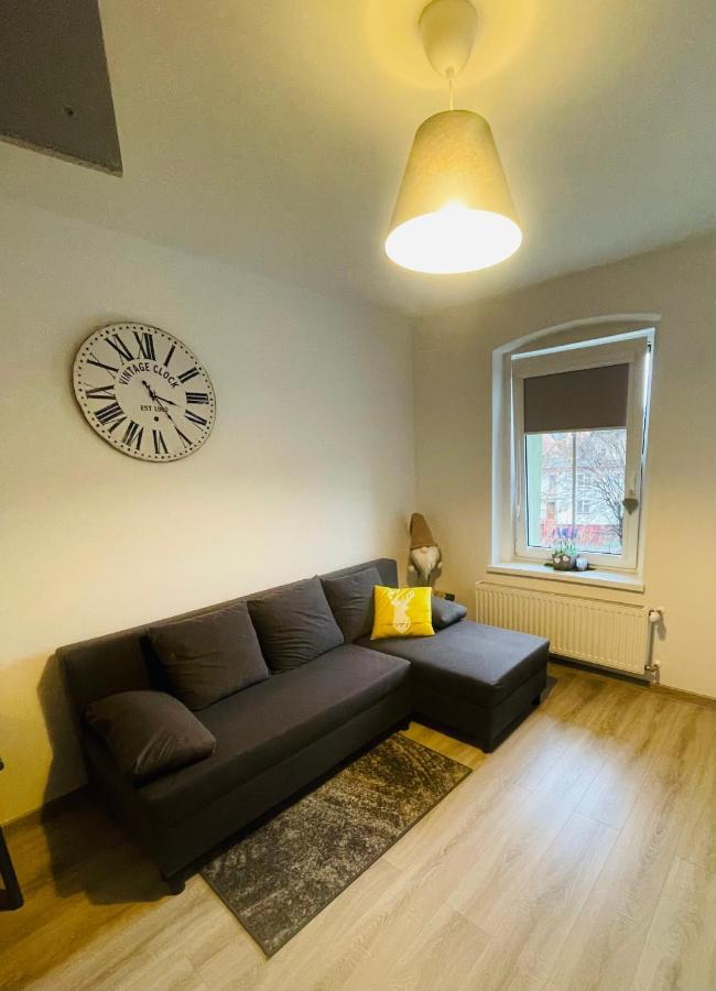 Apartament Oliwia Lägenhet Jelenia Góra Exteriör bild