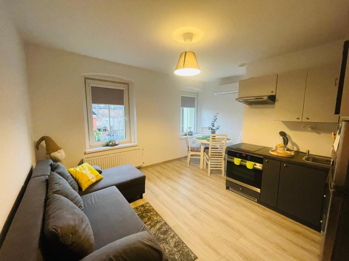 Apartament Oliwia Lägenhet Jelenia Góra Exteriör bild